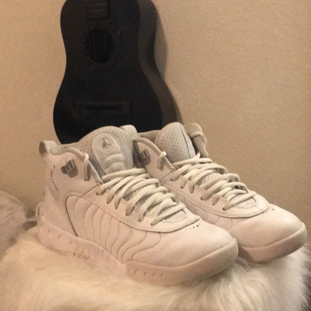 BACK TO SCHOOL. UNISEX White Jordans!